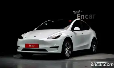 Tesla Model Y, 2023