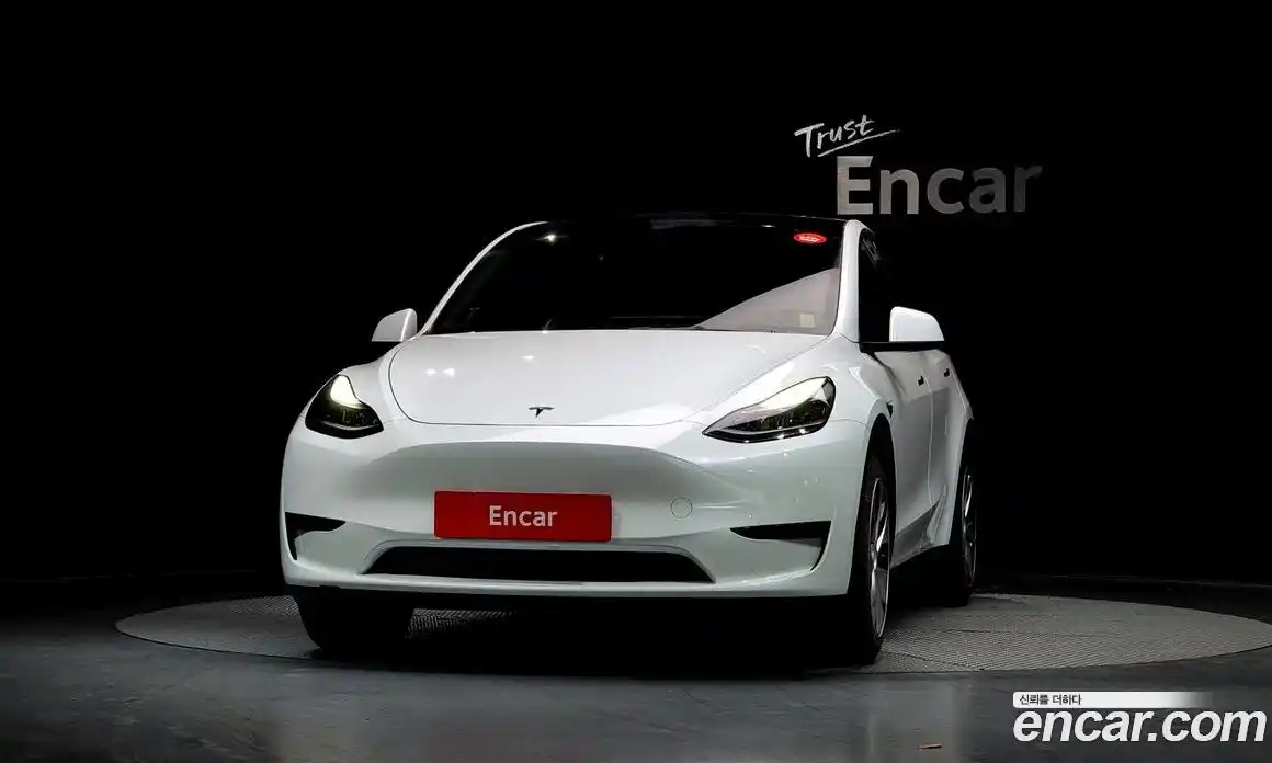 Tesla Model Y 2023 0.2 гидро в Москве № 167869, фото 3