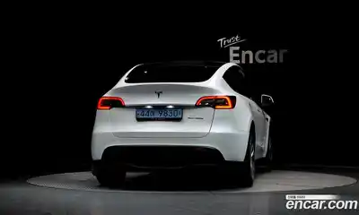 Tesla Model Y 2023 0.2 гидро в Москве № 167869, миниатюра 4