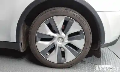 Tesla Model Y 2023 0.2 гидро в Москве № 167869, миниатюра 5