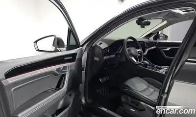 Volkswagen Touareg 2024 3.0 гидро в Москве № 168418, миниатюра 11