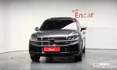 Volkswagen Touareg 2024 3.0 гидро в Москве № 168418, миниатюра 2