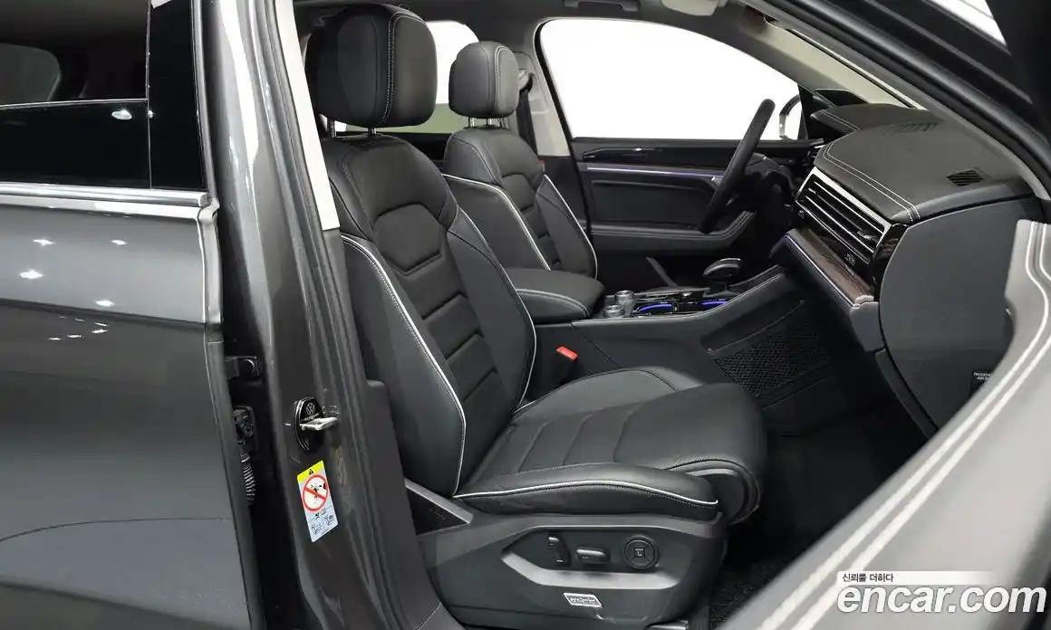 Volkswagen Touareg 2024 3.0 гидро в Москве № 168418, фото 9