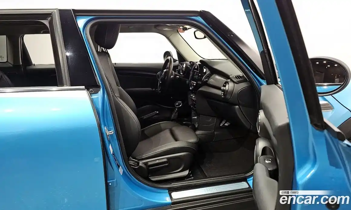 Mini Cooper 2019 1.5 гидро в Москве № 180204, фото 11