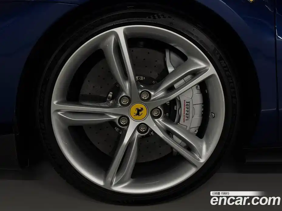 Ferrari 296 2023 3.0 гидро в Москве № 336409, фото 5