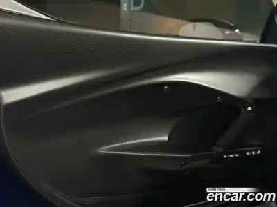 Ferrari 296 2023 3.0 гидро в Москве № 336409, миниатюра 8