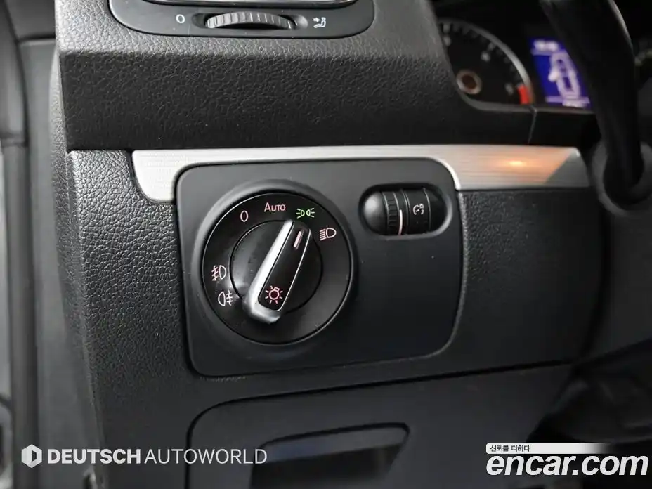 Volkswagen Scirocco 2013 2.0 гидро в Москве № 1198265, фото 16