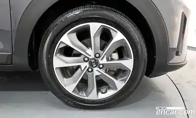 Kia Stonic 2017 1.6 гидро в Москве № 134370, миниатюра 5