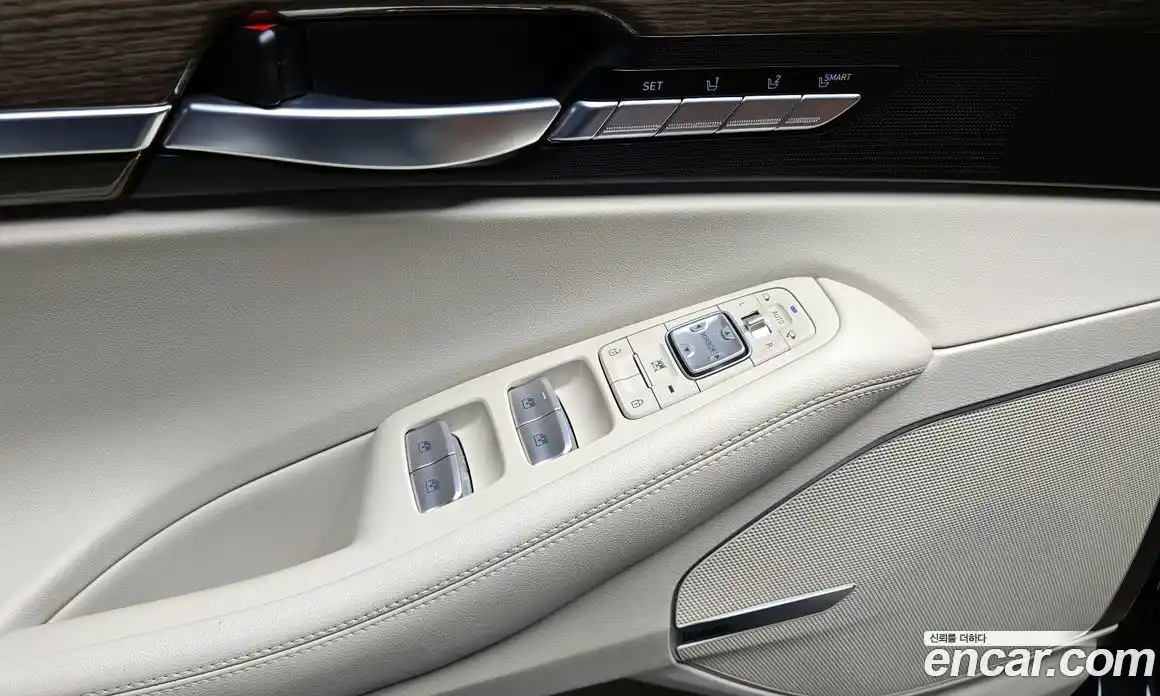 Genesis G90 2021 3.8 гидро в Москве № 1399673, фото 20