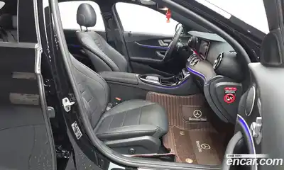 Mercedes-Benz E-Class 2023 2.0 гидро в Москве № 1403296, миниатюра 11