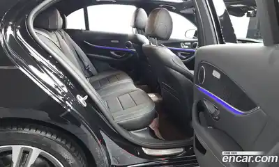 Mercedes-Benz E-Class 2023 2.0 гидро в Москве № 1403296, миниатюра 12