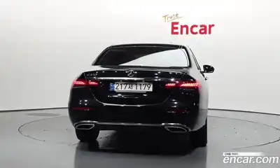 Mercedes-Benz E-Class 2023 2.0 гидро в Москве № 1403296, миниатюра 4