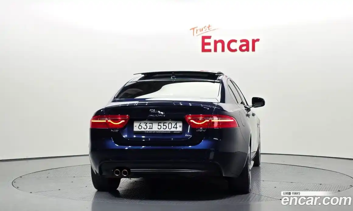 Jaguar XE 2016 2.0 гидро в Москве № 1403866, фото 4