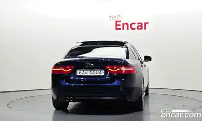 Jaguar XE 2016 2.0 гидро в Москве № 1403866, миниатюра 4