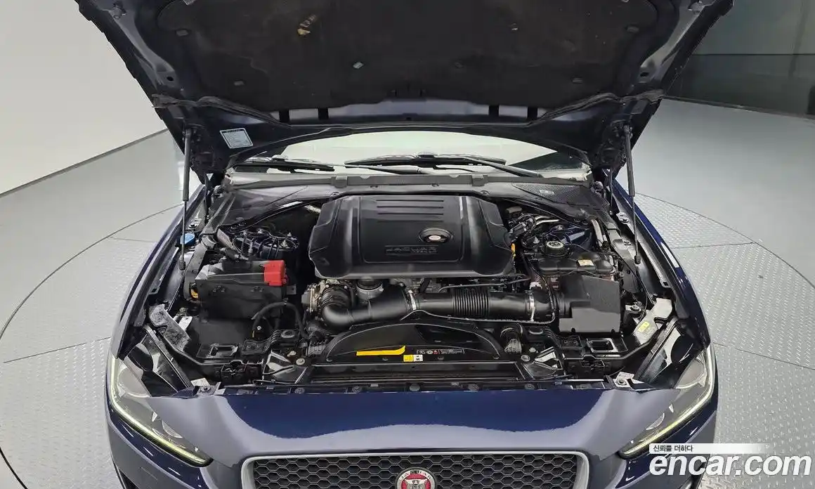 Jaguar XE 2016 2.0 гидро в Москве № 1403866, фото 6