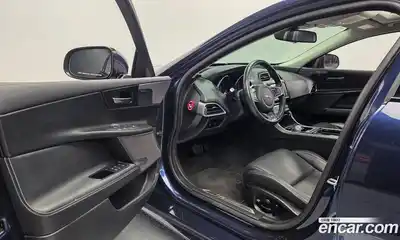 Jaguar XE 2016 2.0 гидро в Москве № 1403866, миниатюра 10