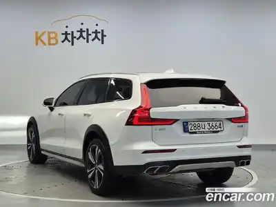 Volvo V60 2021 2.0 гидро в Москве № 1404585, миниатюра 2