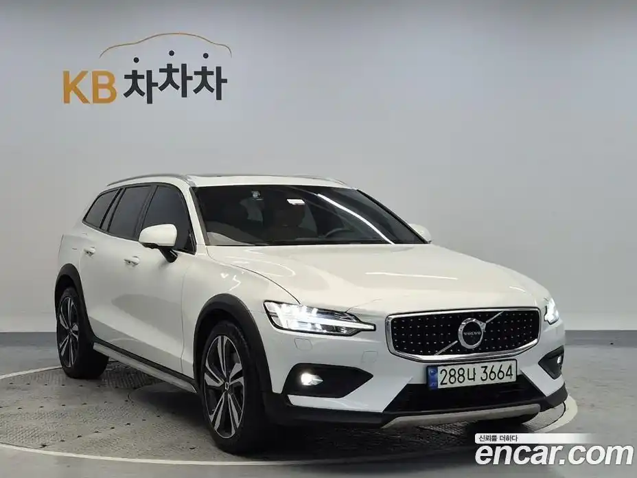 Volvo V60 2021 2.0 гидро в Москве № 1404585, фото 4