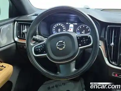 Volvo V60 2021 2.0 гидро в Москве № 1404585, миниатюра 9