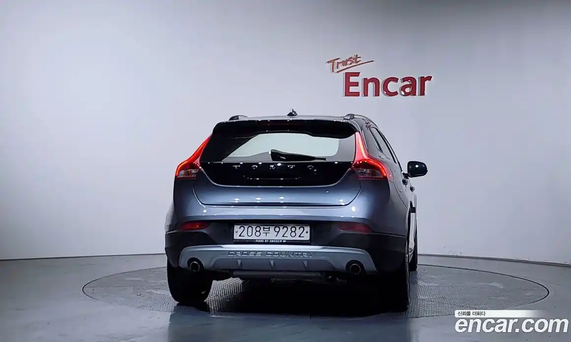 Volvo V40 2016 2.0 гидро в Москве № 1404641, фото 4