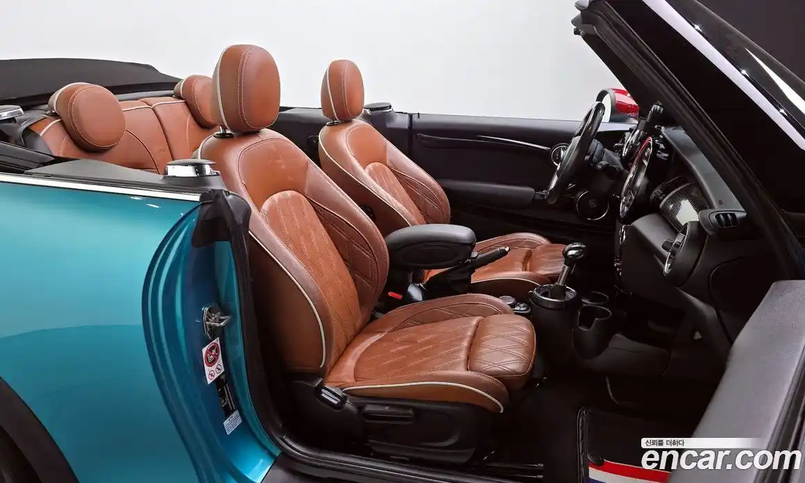 Mini Cooper Convertible 2016 2.0 гидро в Москве № 1405214, фото 12