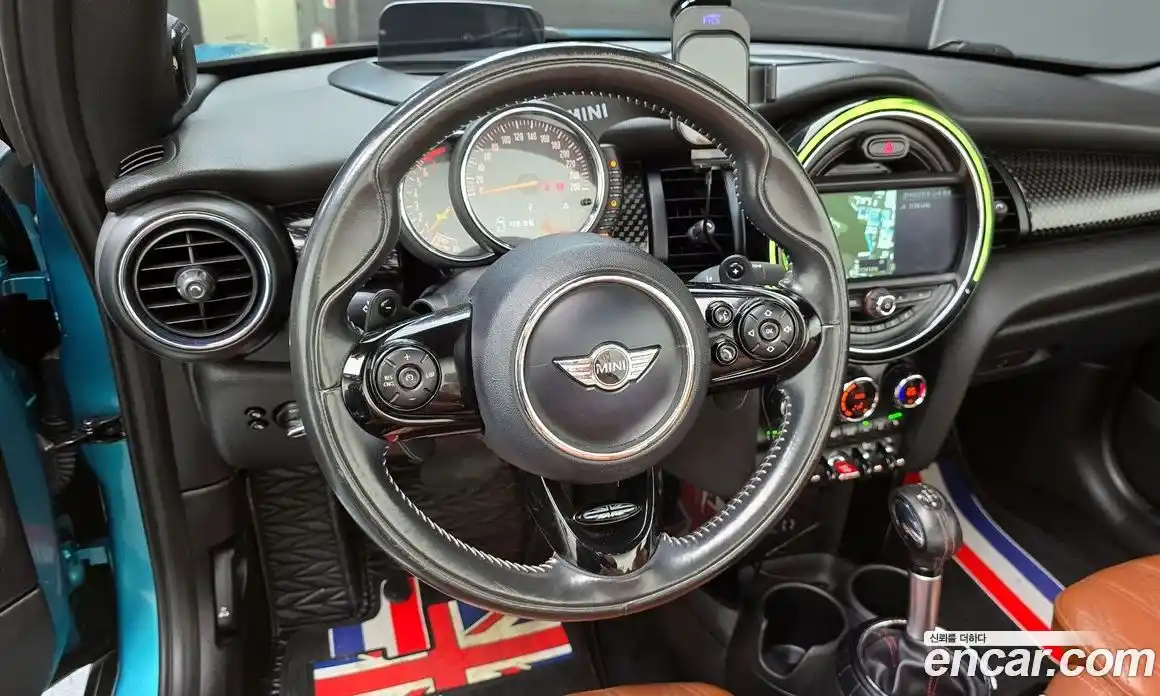 Mini Cooper Convertible 2016 2.0 гидро в Москве № 1405214, фото 13