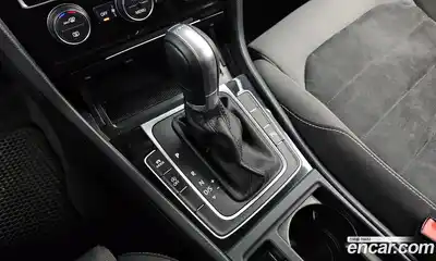 Volkswagen Golf 2016 2.0 гидро в Москве № 1405544, миниатюра 9