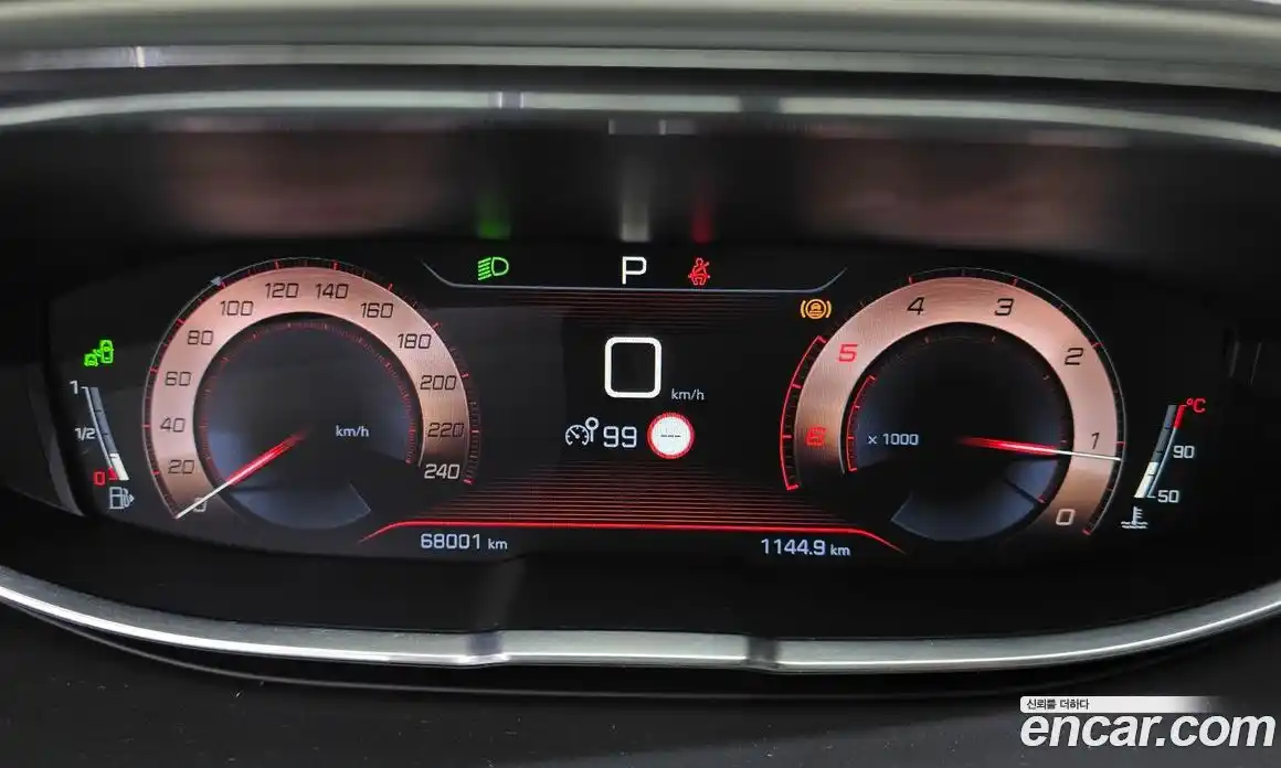 Peugeot 5008 2018 2.0 гидро в Москве № 1405687, фото 8