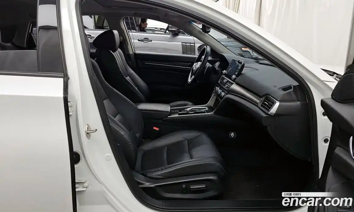 Honda Accord 2018 2.0 гидро в Москве № 1406108, фото 11