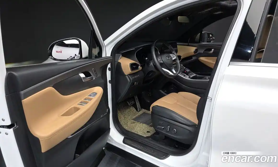 Hyundai Santa Fe 2023 1.6 гидро в Москве № 1417030, фото 10