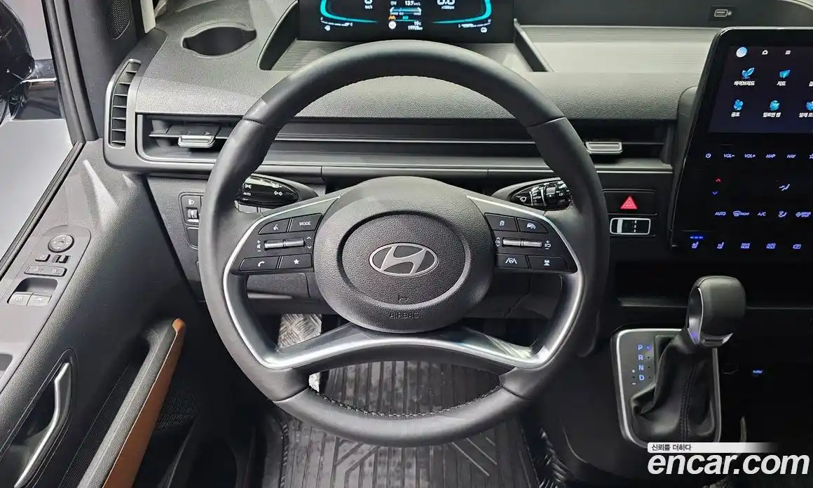 Hyundai Staria 2024 1.6 гидро в Москве № 1417060, фото 13