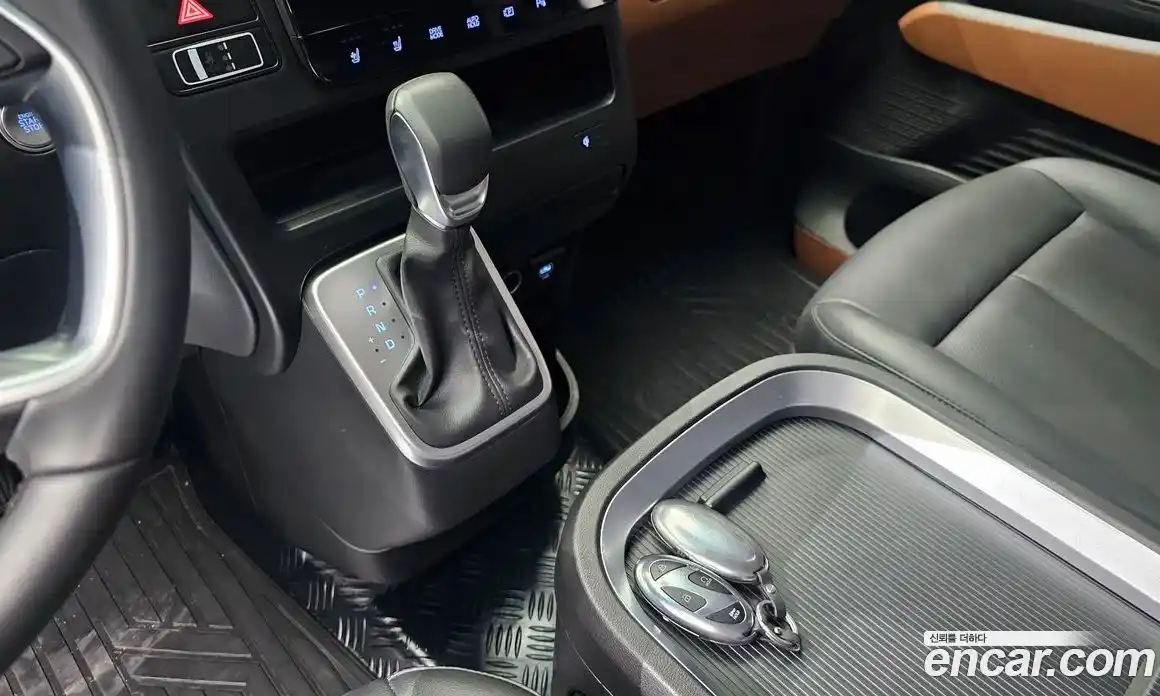 Hyundai Staria 2024 1.6 гидро в Москве № 1417060, фото 9