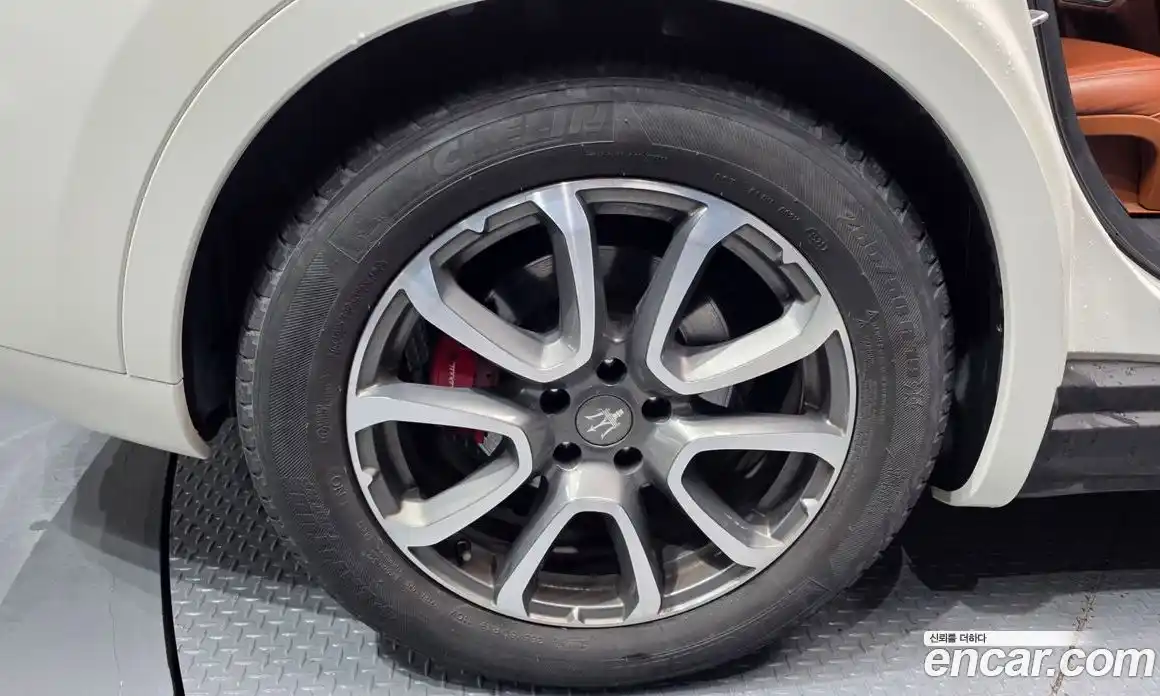 Maserati Levante 2016 3.0 гидро в Москве № 1417668, фото 5