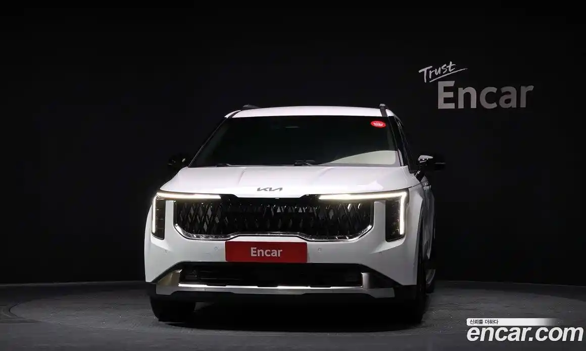 Kia Canival 2024 3.5 гидро в Москве № 1417946, фото 3