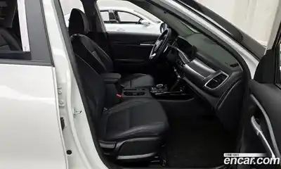 Kia Seltos 2023 1.6 гидро в Москве № 1418177, миниатюра 12