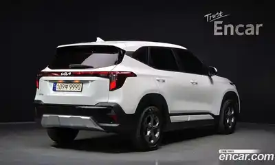 Kia Seltos 2023 1.6 гидро в Москве № 1418177, миниатюра 2