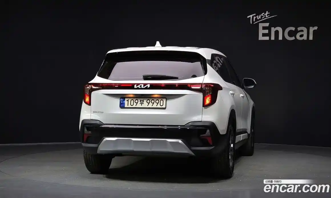 Kia Seltos 2023 1.6 гидро в Москве № 1418177, фото 4