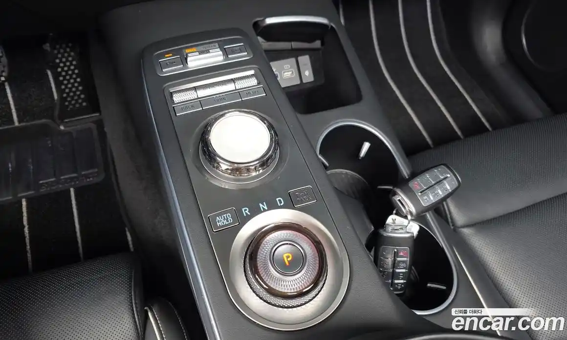 Genesis GV70 2022 0.1 Автомат в Москве № 1418509, фото 9