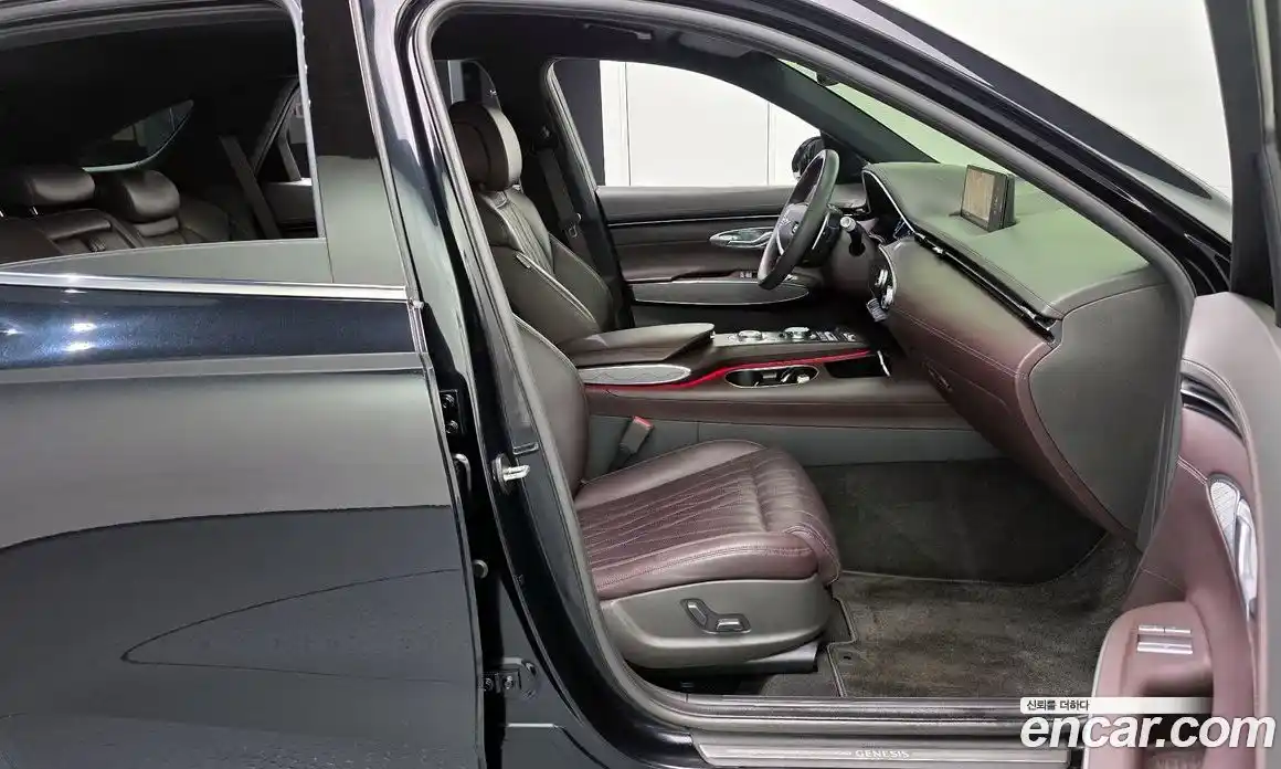 Genesis GV70 2021 2.5 Автомат в Москве № 1418556, фото 12