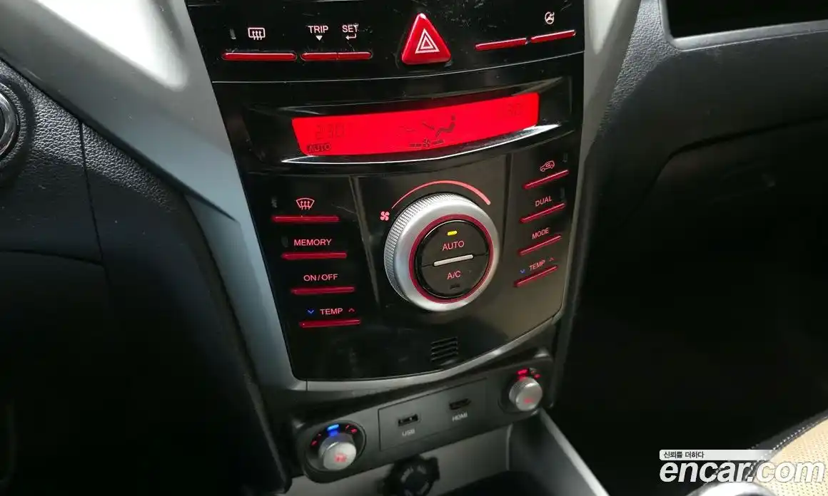 SsangYong TIBOLI 2015 1.6 гидро в Москве № 1419205, фото 16