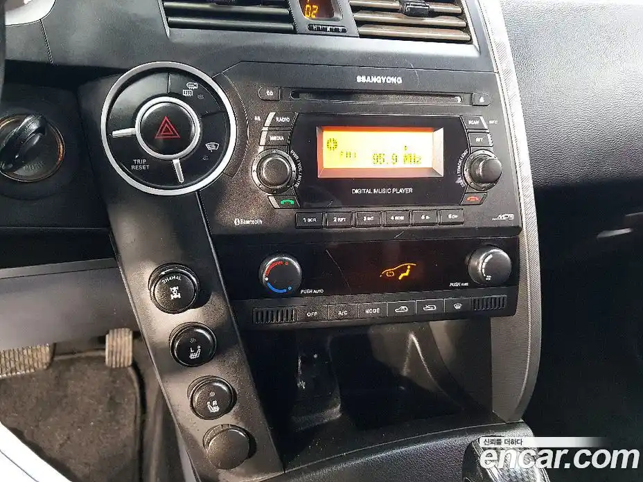 SsangYong Korando 2012 2.0 Автомат в Москве № 1419508, фото 13