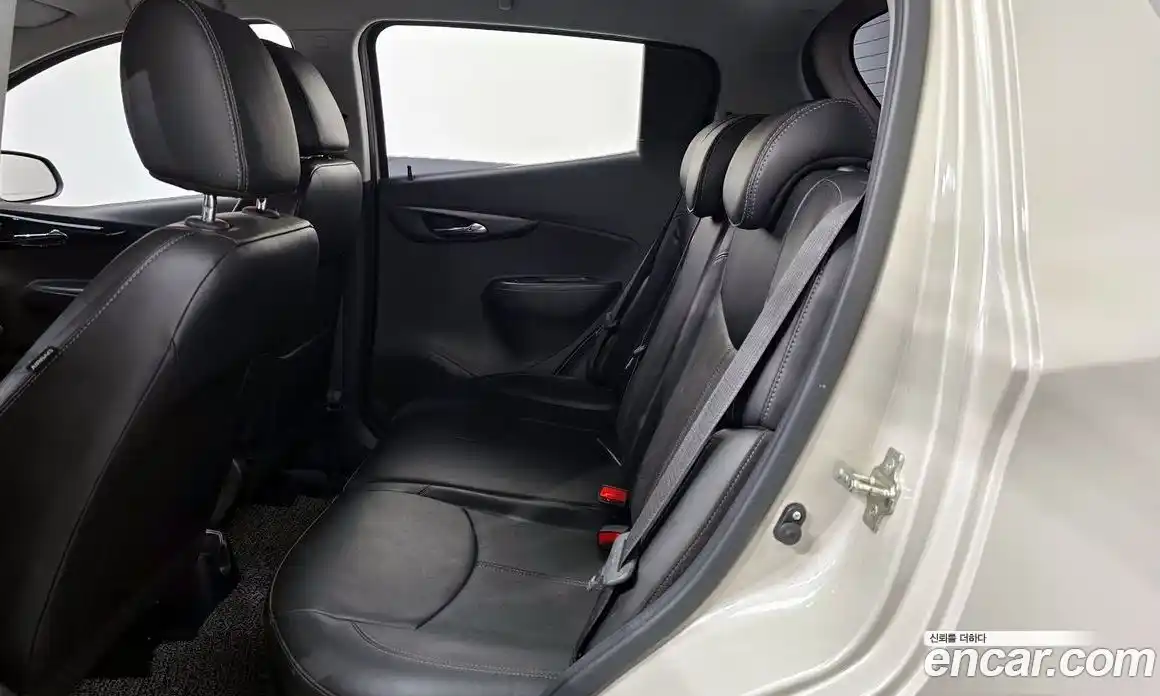 Chevrolet Spark 2016 1.0 гидро в Москве, фото 12