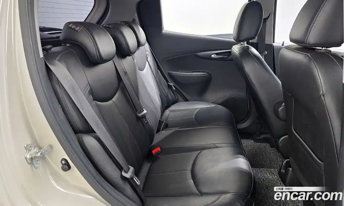 Chevrolet Spark 2016 1.0 гидро в Москве, фото 13