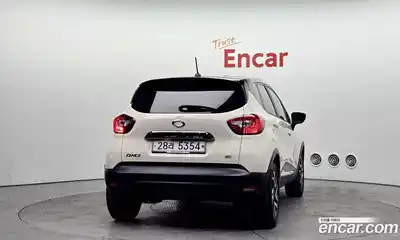 Renault QM3 2017 1.5 гидро в Москве № 1420946, миниатюра 4