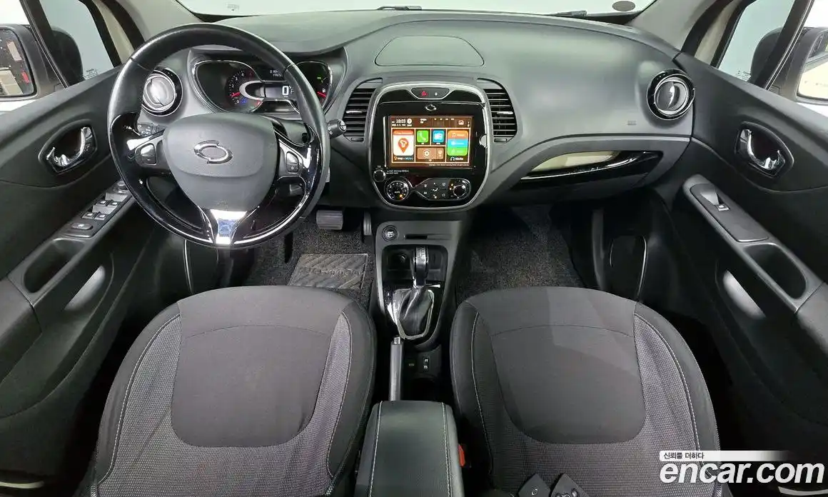 Renault QM3 2017 1.5 гидро в Москве № 1420946, фото 7