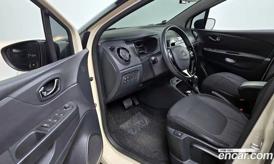 Renault QM3 2017 1.5 гидро в Москве № 1420946, фото 10
