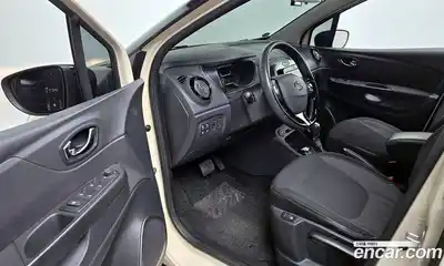Renault QM3 2017 1.5 гидро в Москве № 1420946, миниатюра 10