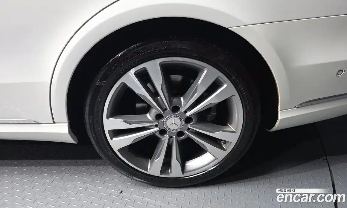 Mercedes-Benz E-Class 2013 3.5 гидро в Москве № 1421840, фото 5