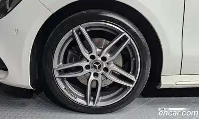 Mercedes-Benz CLA-Class 2018 2.0 гидро в Москве № 1421875, миниатюра 5