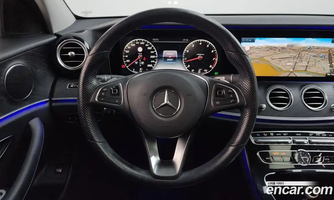 Mercedes-Benz E-Class 2017 2.0 гидро в Москве № 1422170, фото 12
